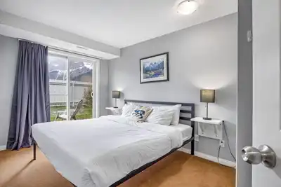 Image de Spacious 2br unit near Dt Canmore & Banff
