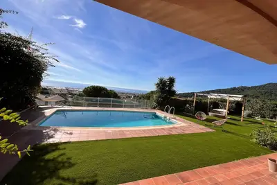 Image de Mediterranean Getaway with Breathtaking Sea Views   2 - Bedroom Chalet