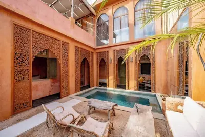 Image de Rose Moon 3br for Groups - 5 Min to Thomas Beach