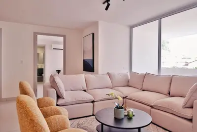 Image de 2b • Family Friendly 5br Apt • 4 Baths • Great for Groups