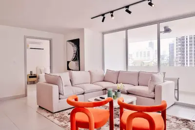 Image de 6b • Relaxing 5br Apt • 4 Baths • Great for Groups