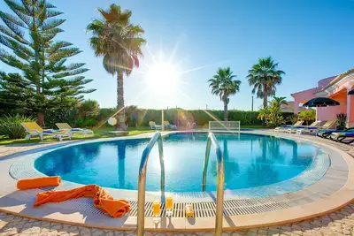 Image de Vacation home with spacious pool