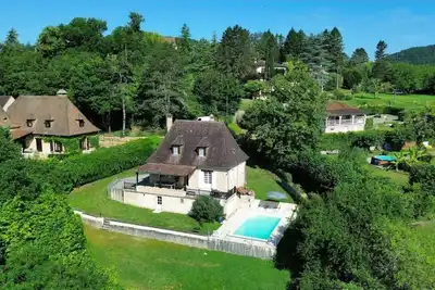 Image de Beausejour : Grande maison avec jardin & piscine proche village tous commerce