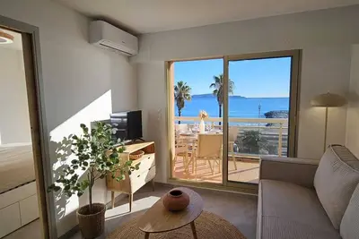 Image de Appartement de vacances vue mer, bord de plage, balcon et climatisé!