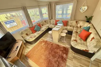Deluxe Delta 4-bedroom Caravan