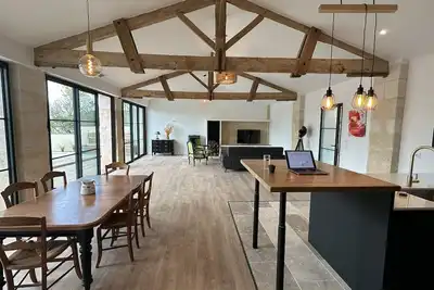 Image de Ancienne tuilerie entièrement rénovée avec Piscine et vue sur la Dordogne