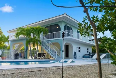 Image de Lovely 2-bedroom/2 bath house with 1 minute ocean access/pool/modern upgrades