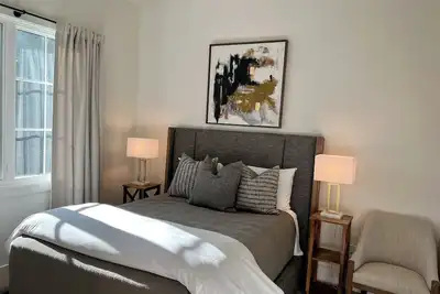 Image de 2-bedroom villa in tranquil Provo with refreshing Ac