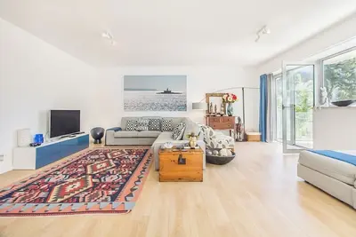 Image de Well-appointed apartment with precious details and exceptional comfort. . . .