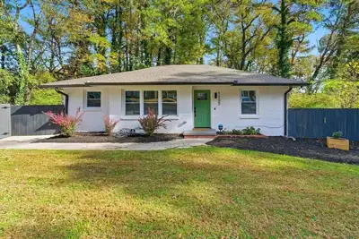 Image de Modern 5br Near West Midtown+Fire Pit+Pet Friendly