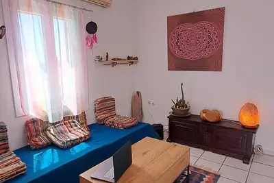 Image de Appartement 'Syros Mandala Studio-Love' avec Wi-Fi et climatisation