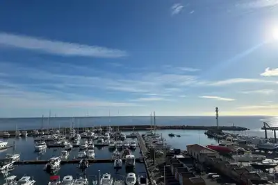 Image de Logement Pmr 2/4 personnes - Clim - piscine - 100m de la plage