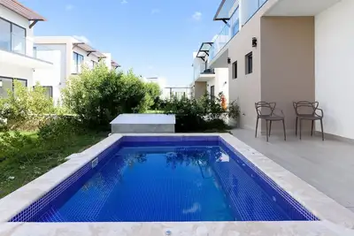Image de Ziba | Spacious 3br w/ Private Pool (7 Guests)