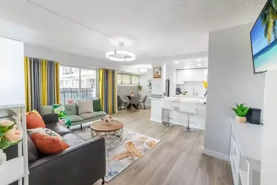 Image de Free Parking - Newly Renovated, 1 Bedroom, 1 Bath Waikiki beach. 3 beds- sleep 5