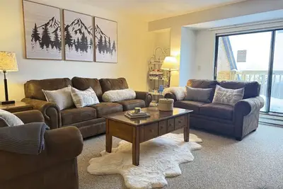 Image de Powder Pad- Shuttle on Shuttle off, hot tub, pool