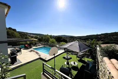 Image de Villa 4 chambres piscine chauffée Sainte Maxime