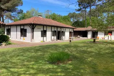 Image de Belle maison landaise parc et tennis proche océan