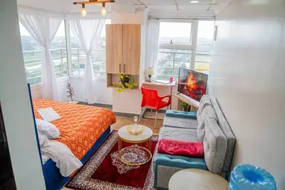 Image de 4. Seige suite at VillaromAfrica Staycations