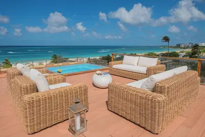 Image de Oceanfront Penthouse with Private Rooftop Pool