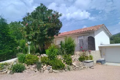 Maison climatisée récente 45m2 à Afa