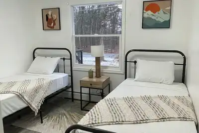 Image de Modern 3-Br Home w/Game Room & Fire Pit - Near Hunter, Hits, & Woodstock