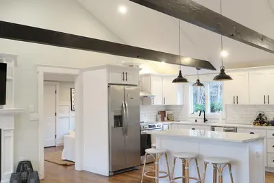 New! An Outer Cape Escape, 4 mins to Nauset Light Beach!