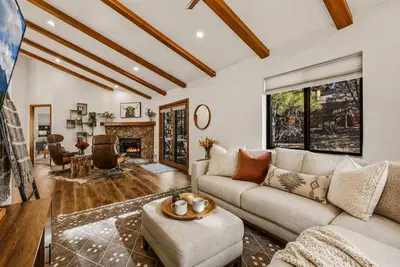 Image de New| Rustic Mtn Home | Pet-Friendly! | 10min to Dt