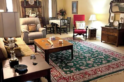 Image de A Cozy, Timeless Home with Antique Charm