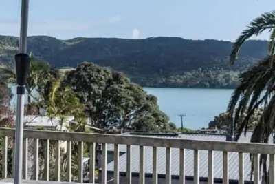 Image de Tawatahi Cottage  • Wharf Views • Cottage
