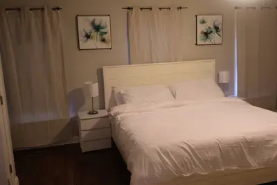 Image de Peaceful and Spacious 3 Bedroom Gem in the Heart of Vcu and Downtown Richmond