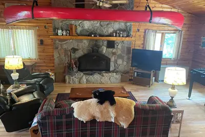 Image de Cozy Cabin on the Lake with stunning Sunsets and Sunrise views