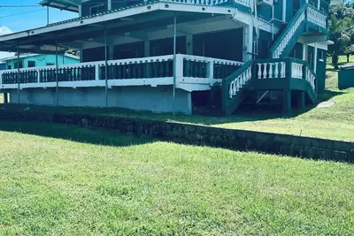 Image de Relaxing lodge with beautiful view of the mountains.