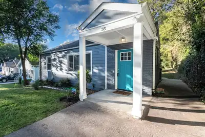 Image de Atl 2Bed Gem Near Amphitheater + Free Arcade Play!