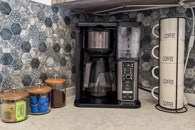 Image de Elegant Colonial Retreat in Mayagüez - 2br/2ba