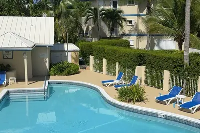 Image de The Retreat on the beach @ Rum Point Cayman Kai. . where you should be.