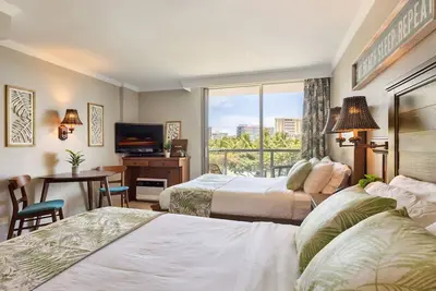Image de Boutique-Style Comfort at Luana Waikiki