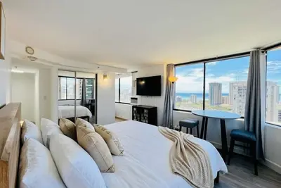 Image de 2 Bedrooms: Great Ocean Corner View 28f A + B