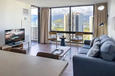 Image de Waikiki Beach one bedroom + lanai, free parking