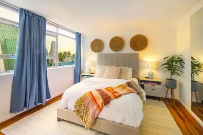 Image de Dreamy Waikiki Condo, Steps to Beach, Free Parking