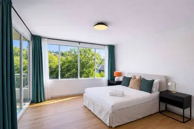 Image de Modern 3 Bedroom Townhouse in Brunswick