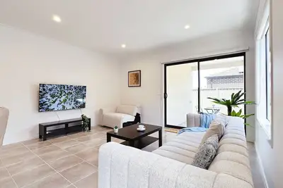 Image de 2026 New built/Lyra Home/Near School/Washing & Dryer/Play Ground & Basketball