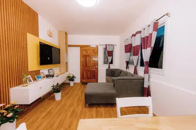 Image de Bahay Kubo moderne avec douche centrale chaude et froide