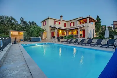 Image de Villa Stupenda (100511-K1) - Porec