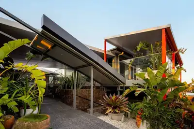 Image de Superbe maison de luxe avec jardin et barbecue