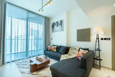 Chic Comfort. Stylish One-Bedroom. Dubai