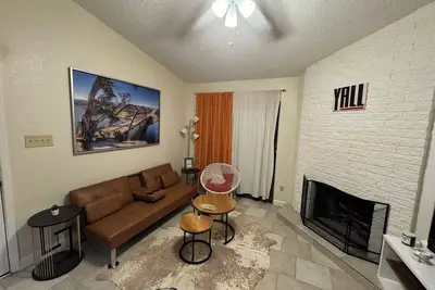 Image de Private 1-bedroom cottage. Quiet, gated condo in walkable neighborhood