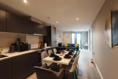 Image de Modern Central Leeds 3 Bedroom Apartment• Sleeps 6