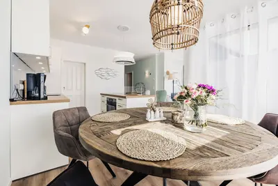 Image de A modern and sophisticatedly furnished, bright and cozy vacation apartment