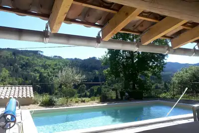 Image de Appartement « Gîte - La Magnanerie » avec vue sur la montagne, piscine partagée et Wi-Fi