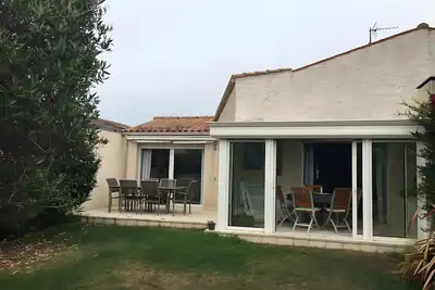 Image de Maison de vacances « La Bleuette » avec terrasse, jardin privés et Wi-Fi